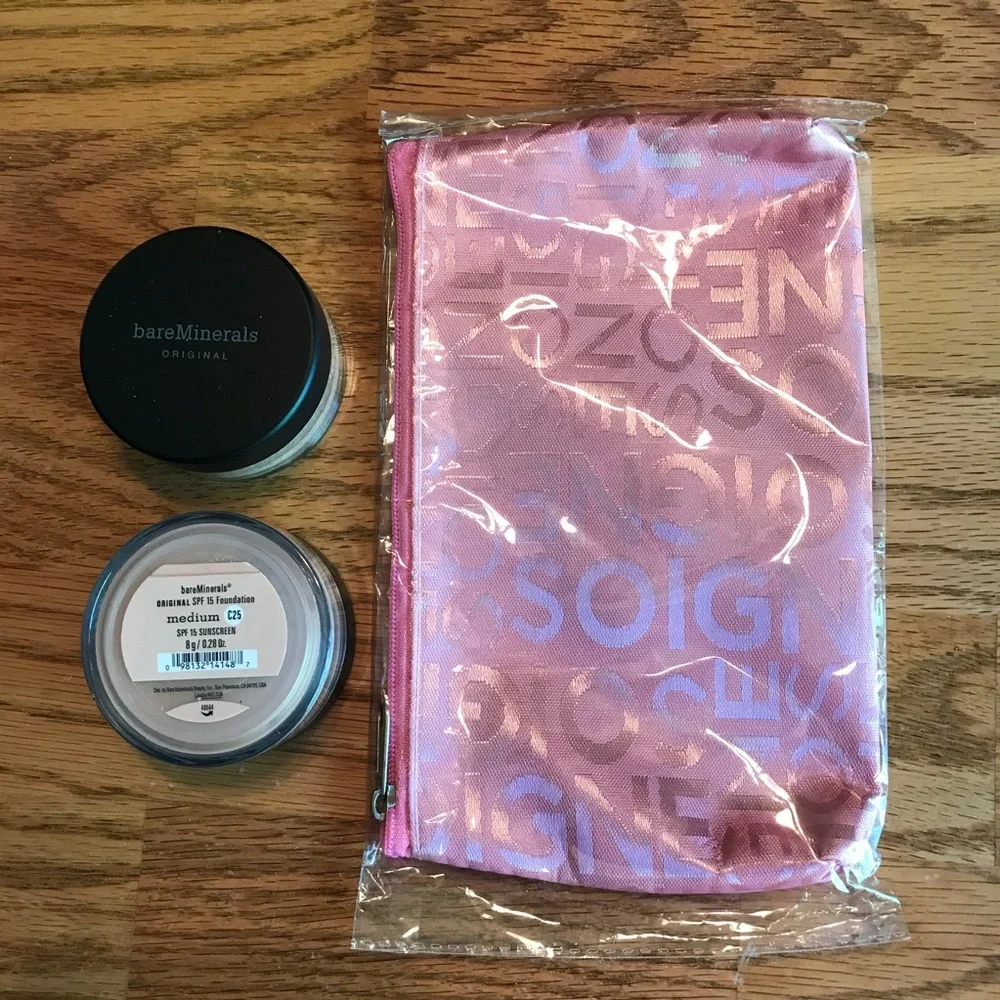 NWT BareMinerals Medium Foundation SPF 15 & Bag
